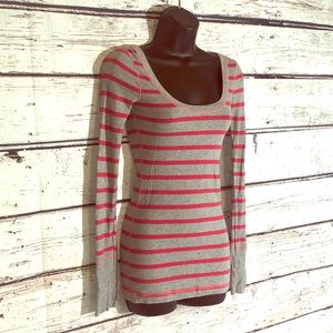 Women’s long sleeve top